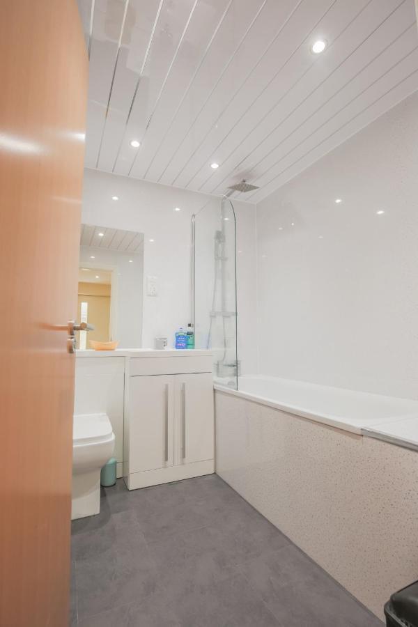 Stylish Modern Newly Built Apartment 15 Min From City Centre Edinburgh Dış mekan fotoğraf